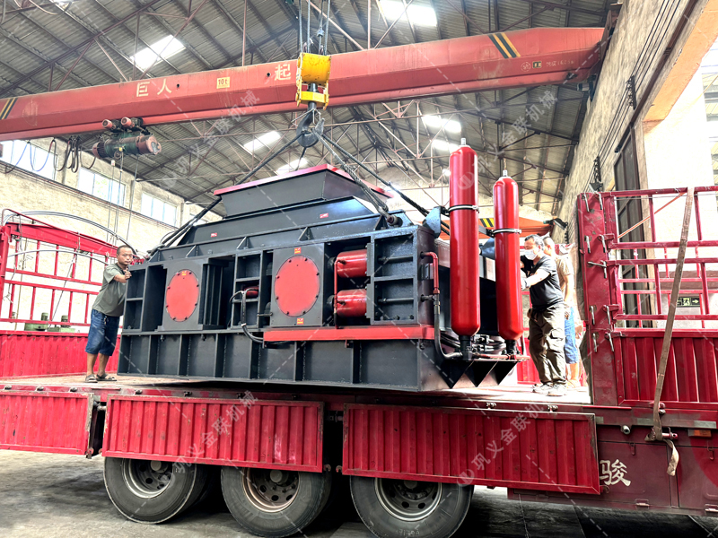 水利工程需要高精度砂石？對(duì)輥制砂機(jī)如何確保成品質(zhì)量？