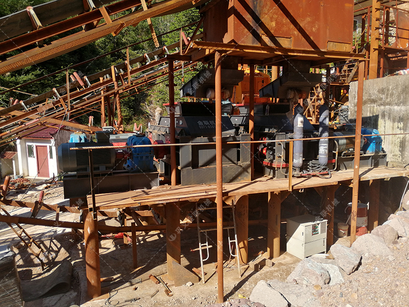 水利工程需要高精度砂石？對(duì)輥制砂機(jī)如何確保成品質(zhì)量？