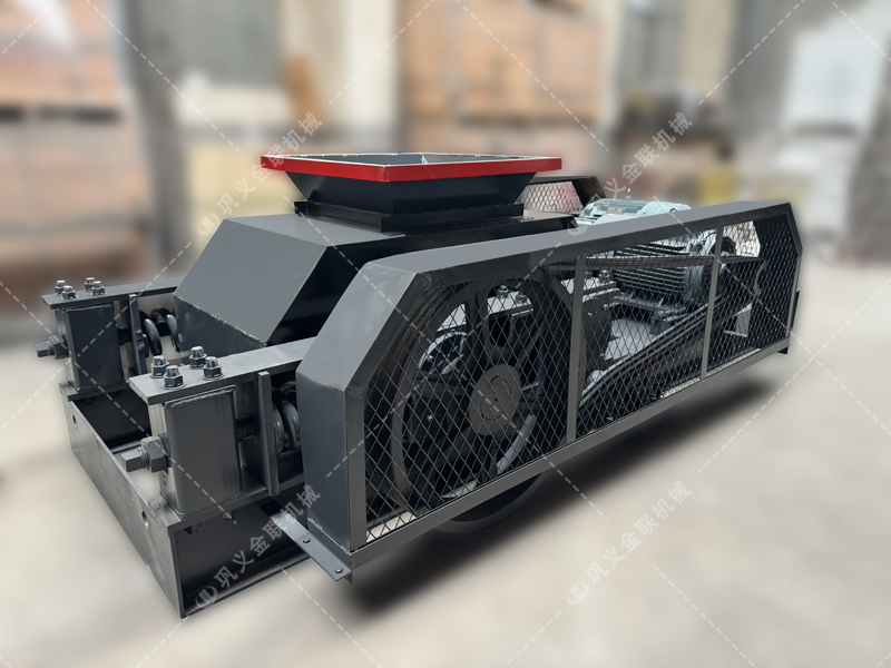 雙齒輥與光面輥差異解析：煤矸石破碎該選哪種對輥設(shè)備？